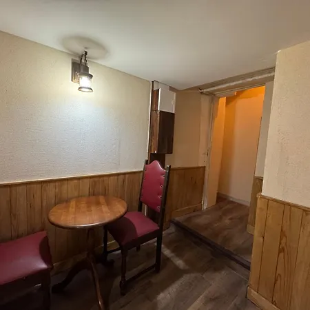 Appartement L'alcôve Secrète Médiévale Avec Cusset