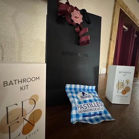 L'Alcove Secrete Loveroom Avec Spa Cusset